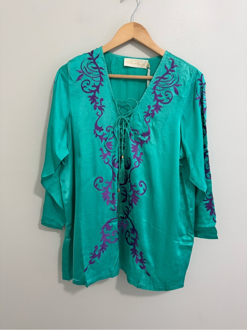 Katherine Kelly Lang NWT 100% Silk Embroidered Kaftan Tunic Top